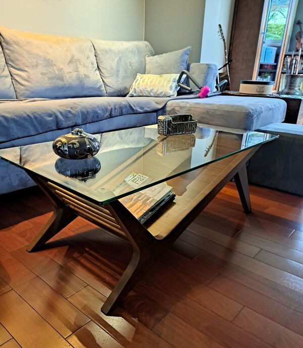 Kiruna glass coffee table