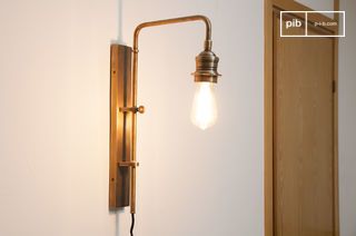 Adjustable wall lamp in Lerwick brass