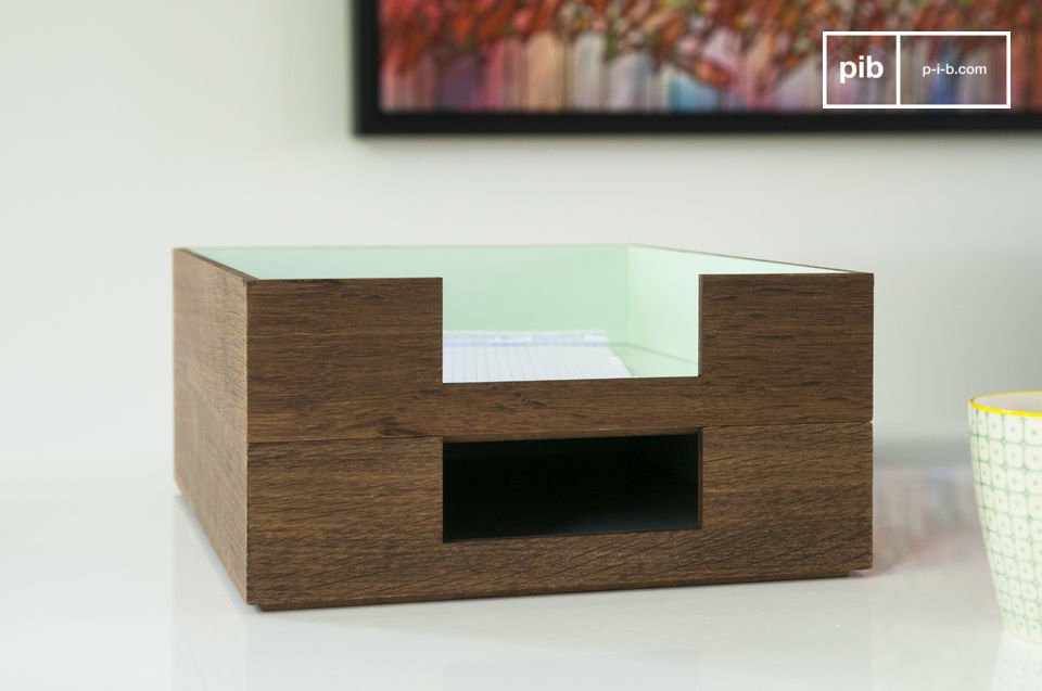 A chic and vintage storage box for your documents