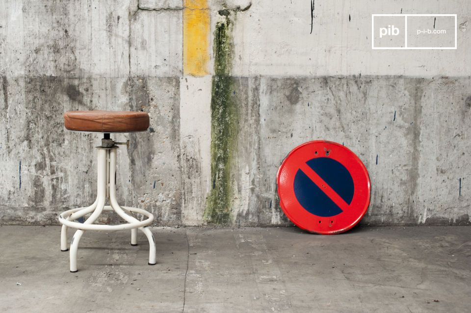 Light leather officinas stool.