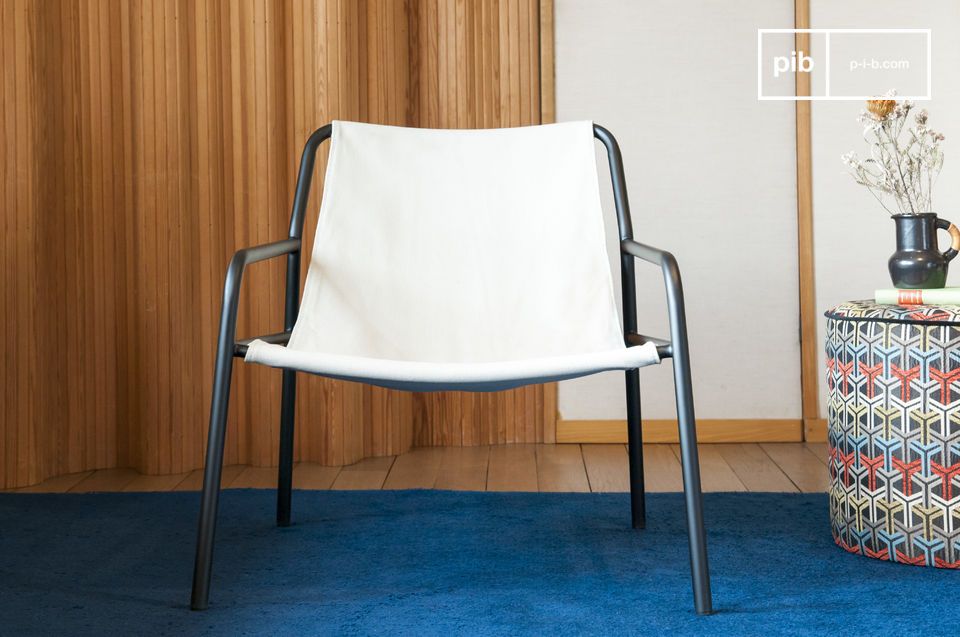 The geometry of the chair gives it an airy appearance.