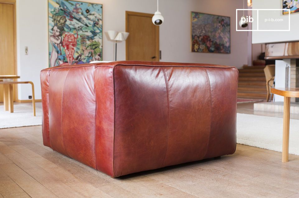 The chair is cut by exemplary seams.
