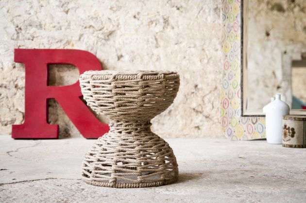 Beige braided jute stool Arpillera