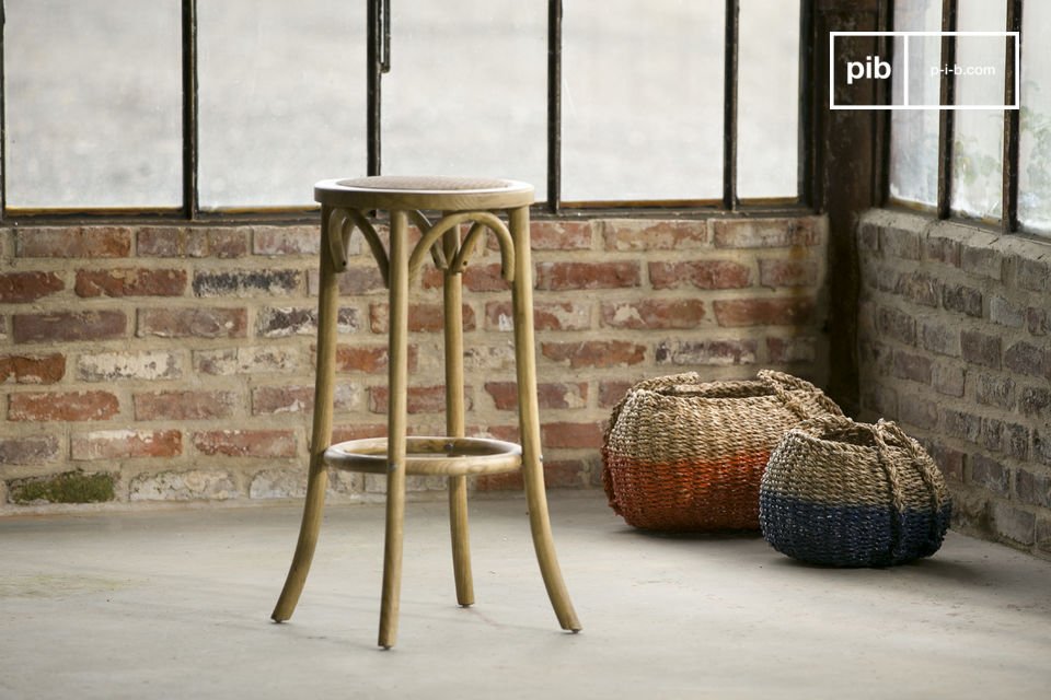 Elegant stool made of varnished solid elm wood.