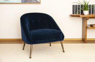 Blue velvet armchair Barnolomeo