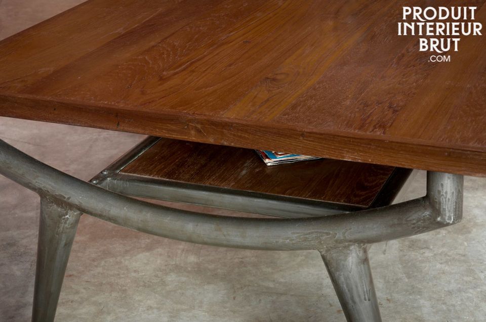 You will enjoy the large hard varnished teak platter that recalls the 1950s furniture