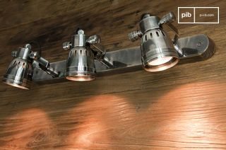 Bistro triple-lamp wall light