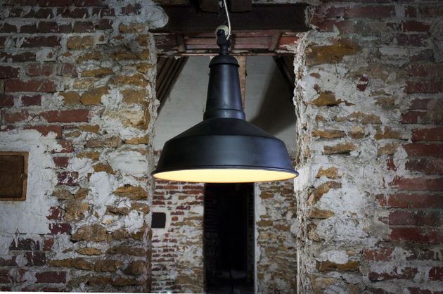 Black metal suspension light Black Factory