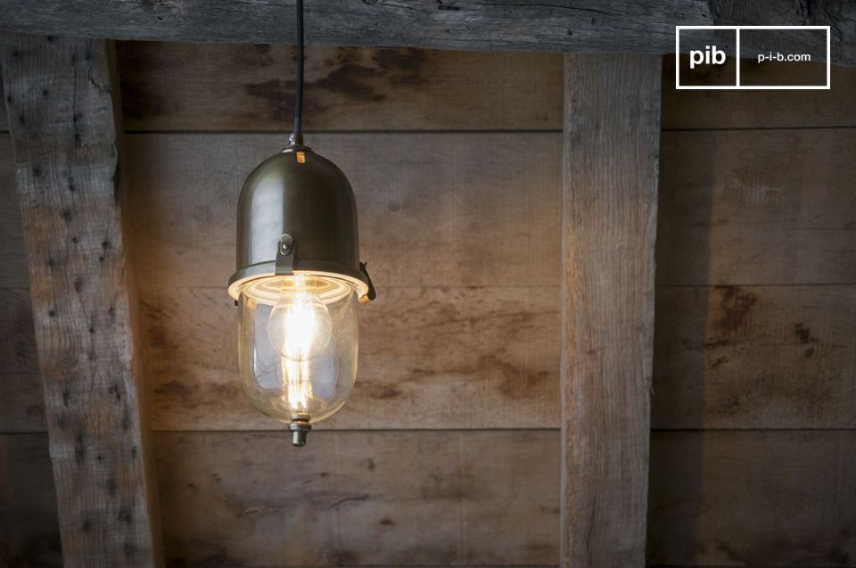 Beautiful suspended lamp in brushed brass.