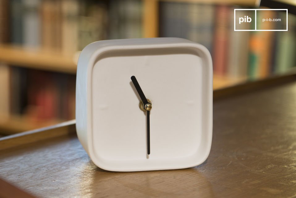 Clock made out of porcelain Fjorden
