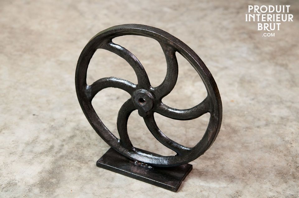 Decorative cast iron propeller