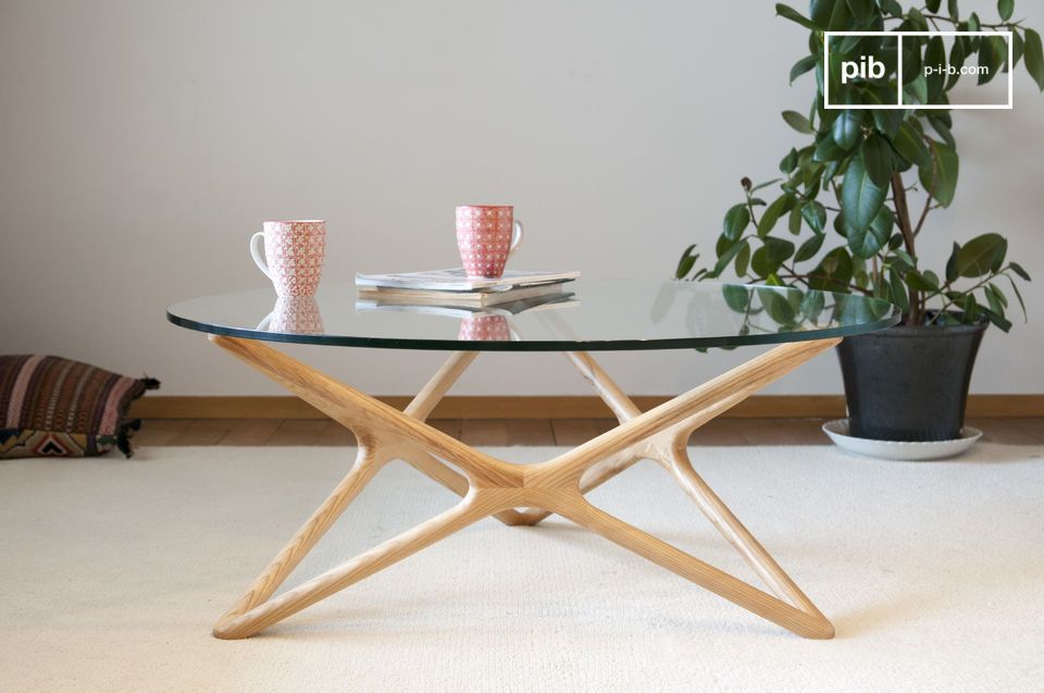 Table with particular and extremely elegant lines.
