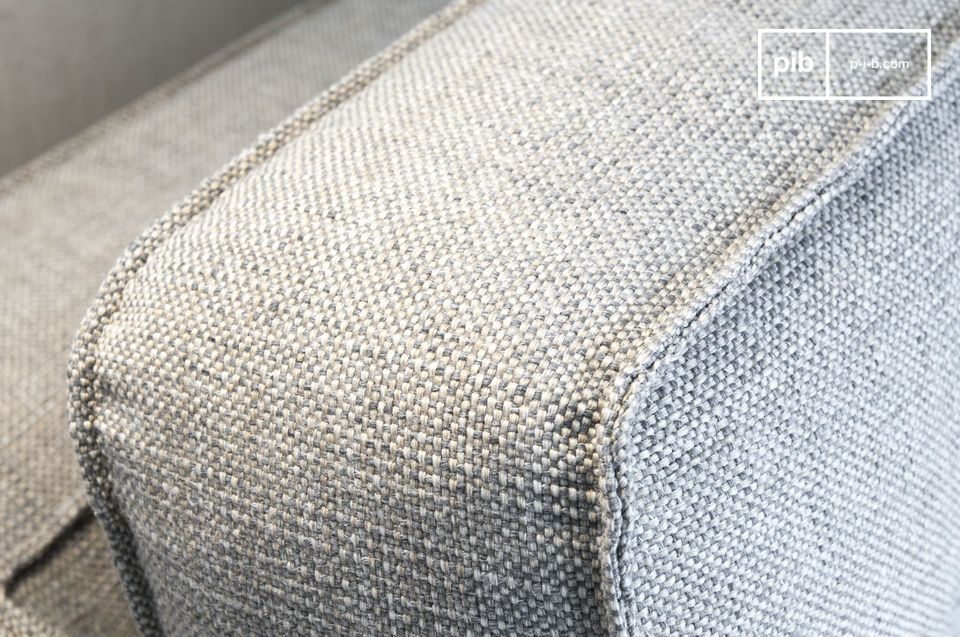 The pretty grey mottled fabric makes it easy to combine.