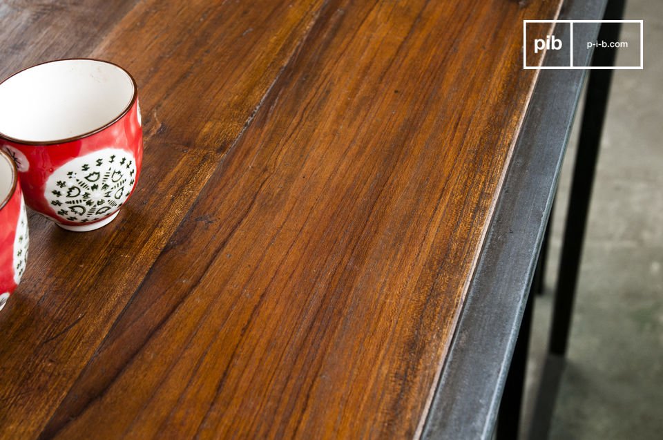 Superb tray made of old teak wood, recycled and varnished.