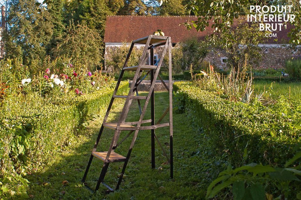 Practical retro step ladder, 120cm high