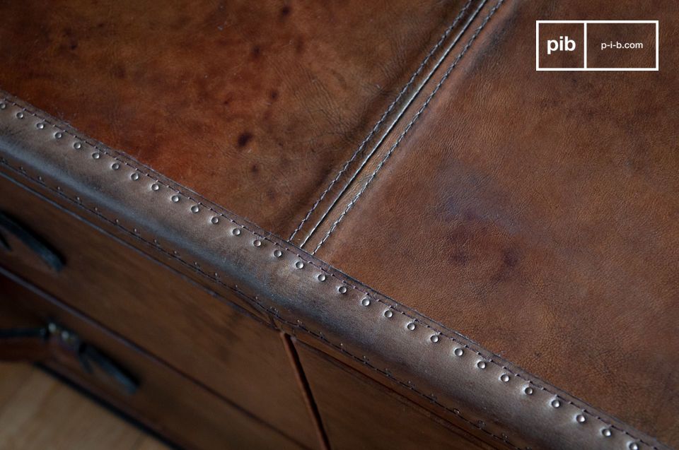 Pretty shades of colour and neat stitching.