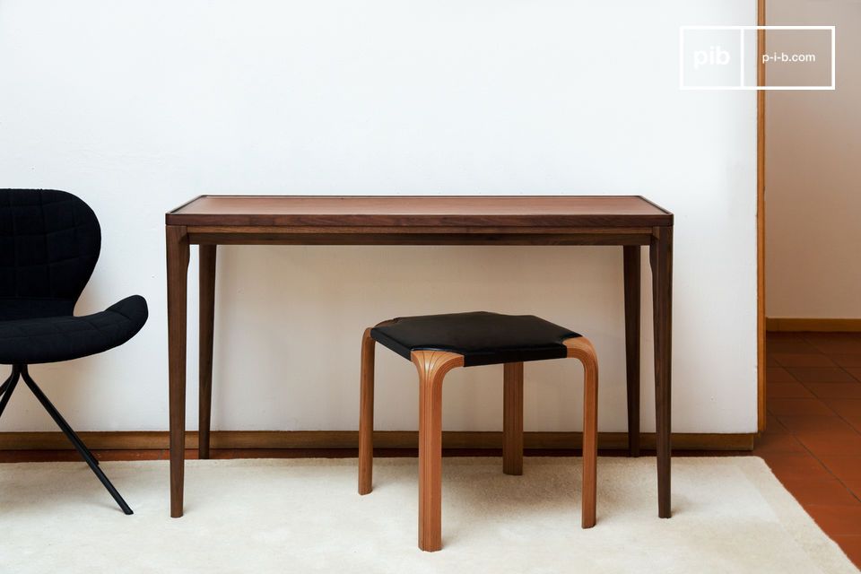 The sleek lines give the console a distinguished look.