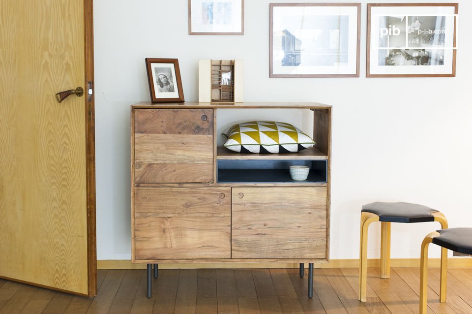 A beautiful wooden buffet with a vintage spirit.