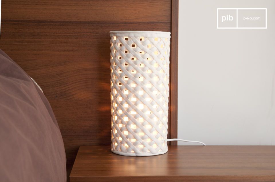 Porcelain mesh perfectly combined with the warm tones of wood.