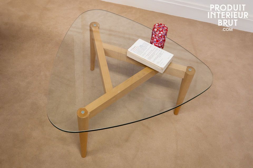 This round coffee table has a neo-fifties style with vintage lines given a new, fresh look