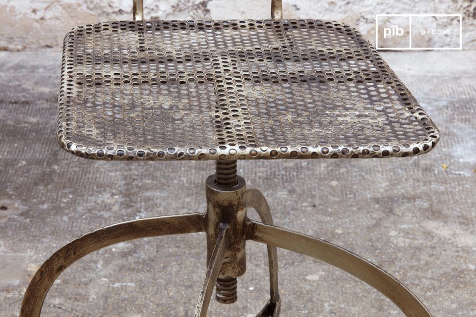 The perforated sheet metal seat matches the style of your chair.