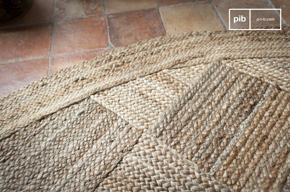 In a very natural style, the Williams rug is made of braided jute