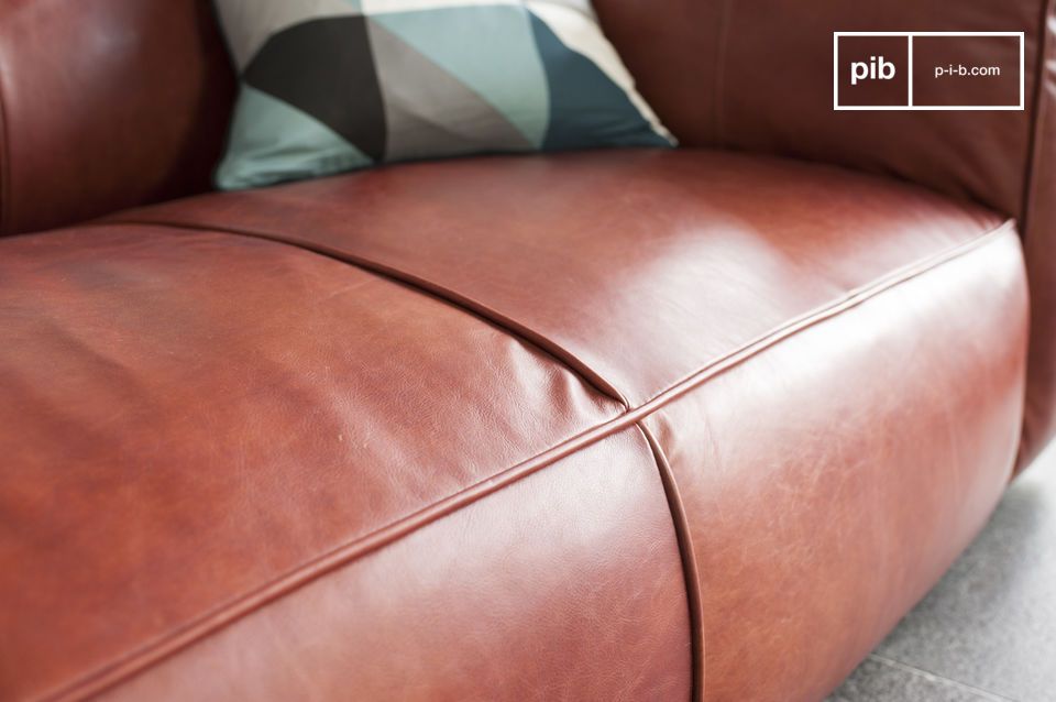 The cushions are generous, and guarantee a comfortable seat.