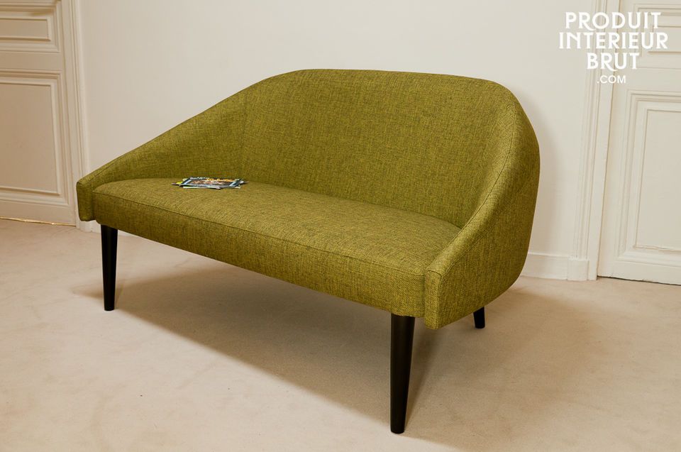 The Kurva sofa definitely bring back memories of the Scandinavian armchairs of the Sixties on