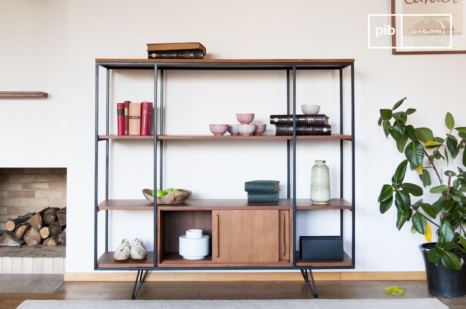 Shelf made of teak tops and a metal structure.