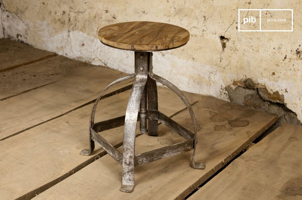 Beautiful industrial stool in teak and metal.