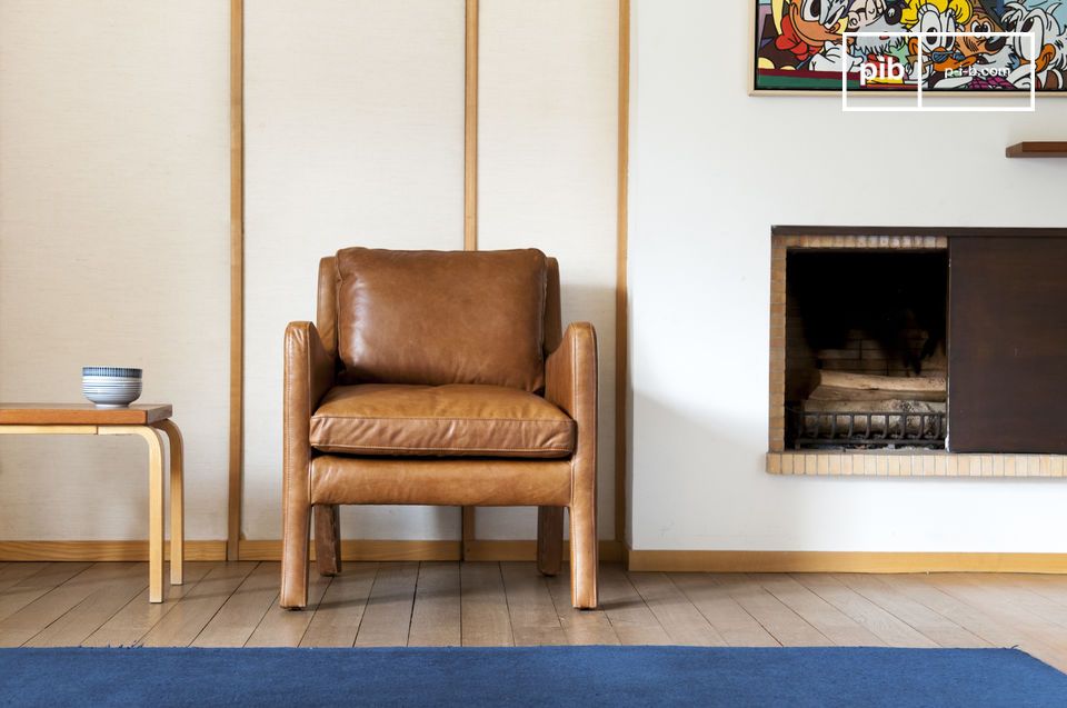 The finish of this armchair is extraordinary made out of full grain leather and precise seams