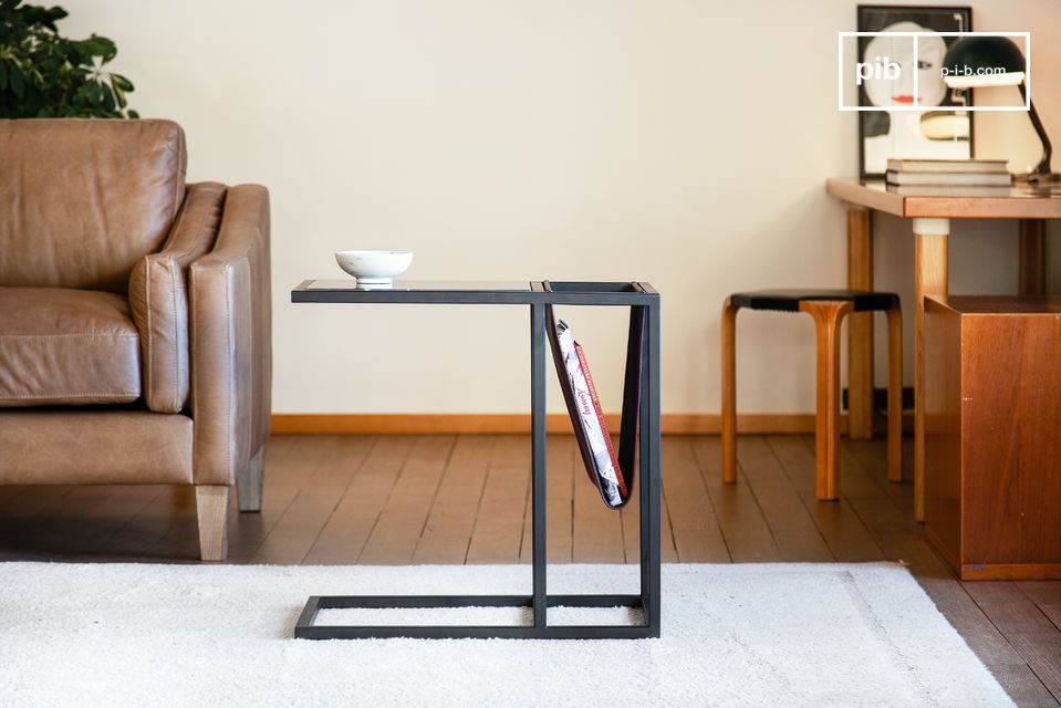 Beautiful geometric structure and stable black steel base.