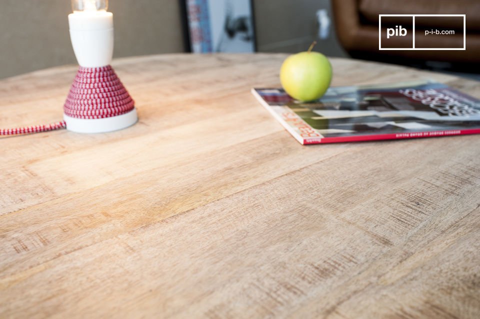 Beautiful tray in light solid wood.