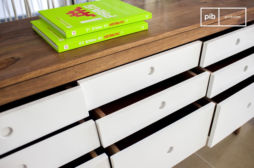 The chest of drawers has 9 spacious storage spaces.