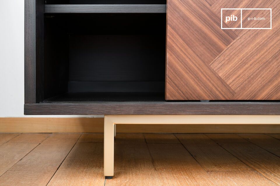 This piece of furniture with its generous dimensions of 200 cm wide