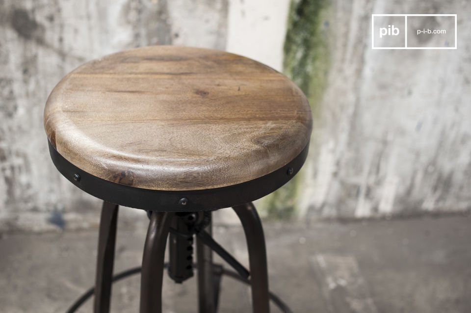 The seat is made of wood with visible rivet heads.