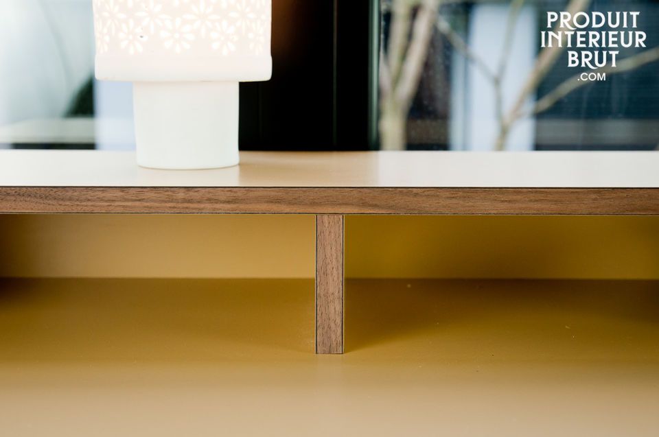 Laminated walnut desk, for a touch of elegant tones