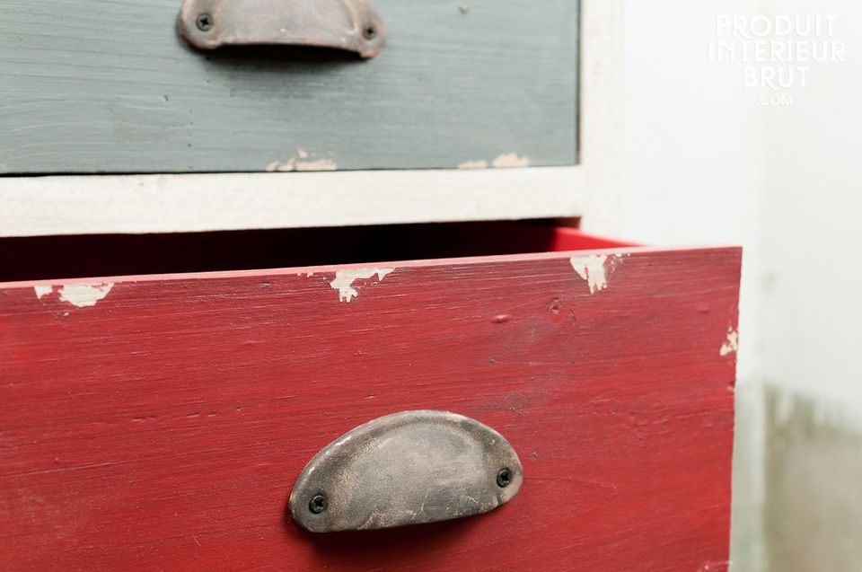 Six distressed drawers to store everything