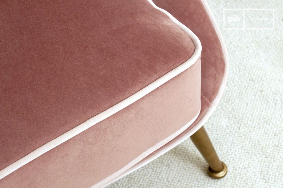 This armchair is a little marvel of comfort