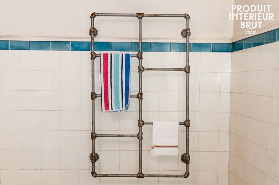 Pipeline towel rail