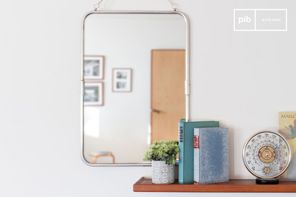 A simple and elegant rectangular mirror.