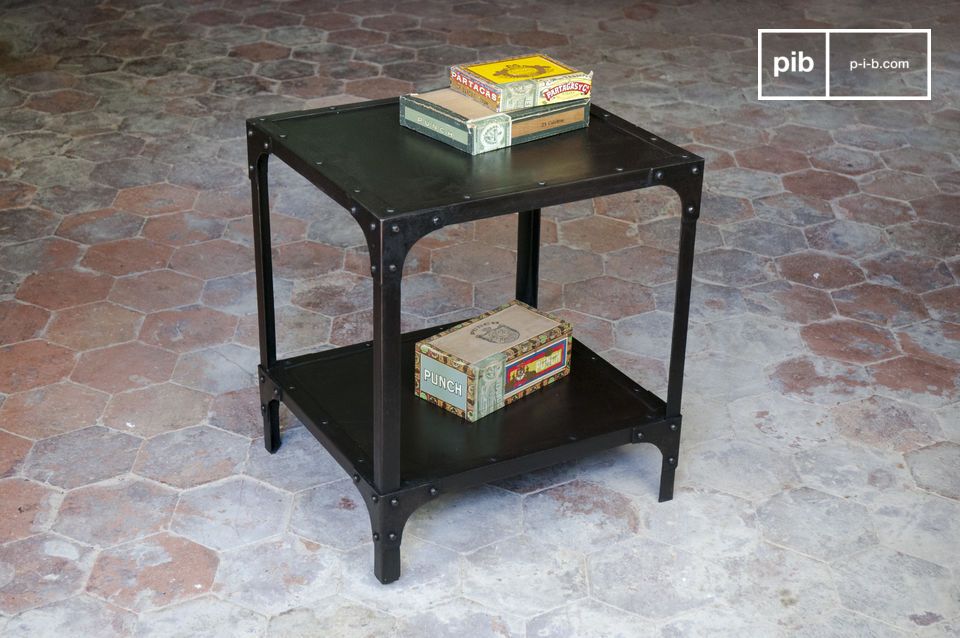 A pretty side table entirely made of metal.