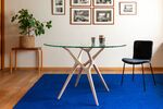 Round dining table