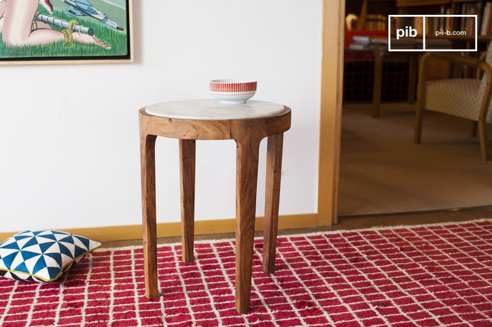 A superb side table in wood and white marble.