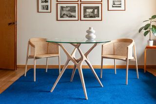Round glass table with light solid ash for 4 people Sylvae