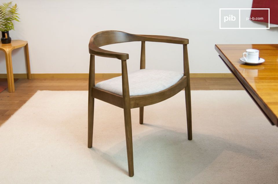 This chair with its typical Scandinavian design lines.