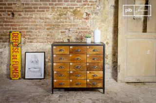 Shawinigan Wooden chest of drawers