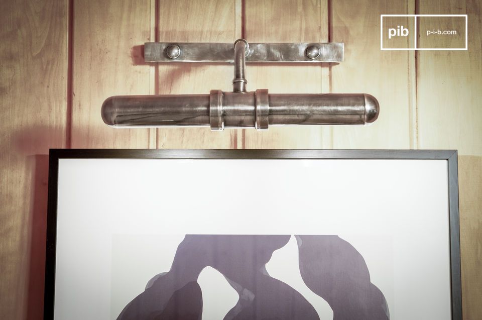 Sober and elegant, it will blend perfectly with the decoration of your room
