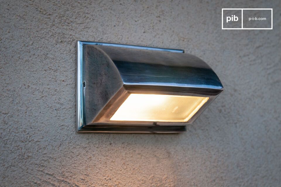 Multi-purpose monobloc wall lamp for outside or inside