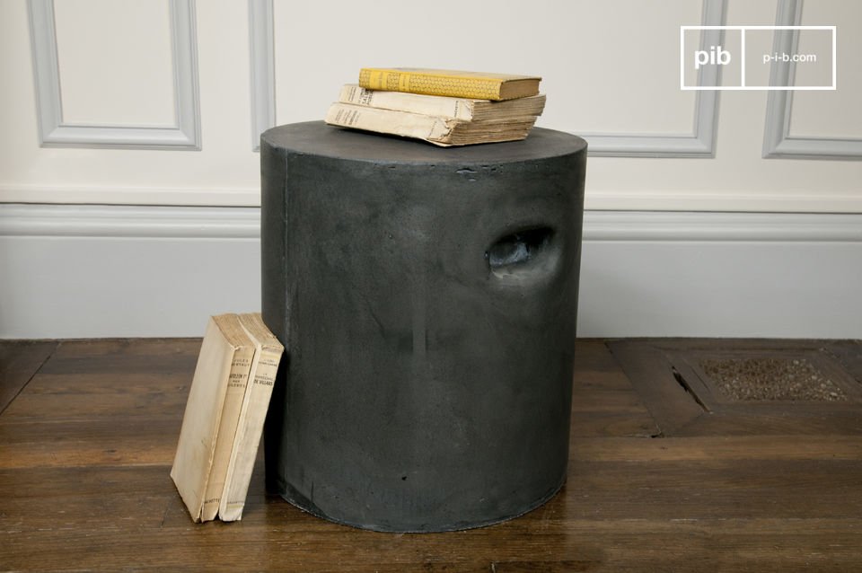 Industrial stool made of resin, fibre and cement.